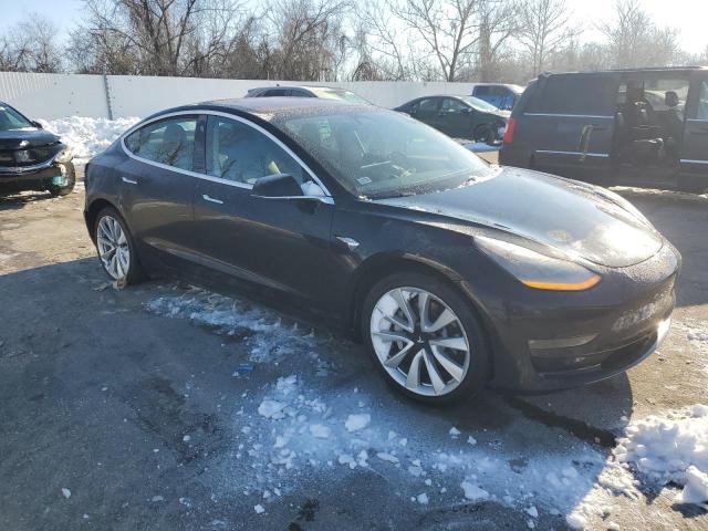  TESLA MODEL 3 2018 Чорний