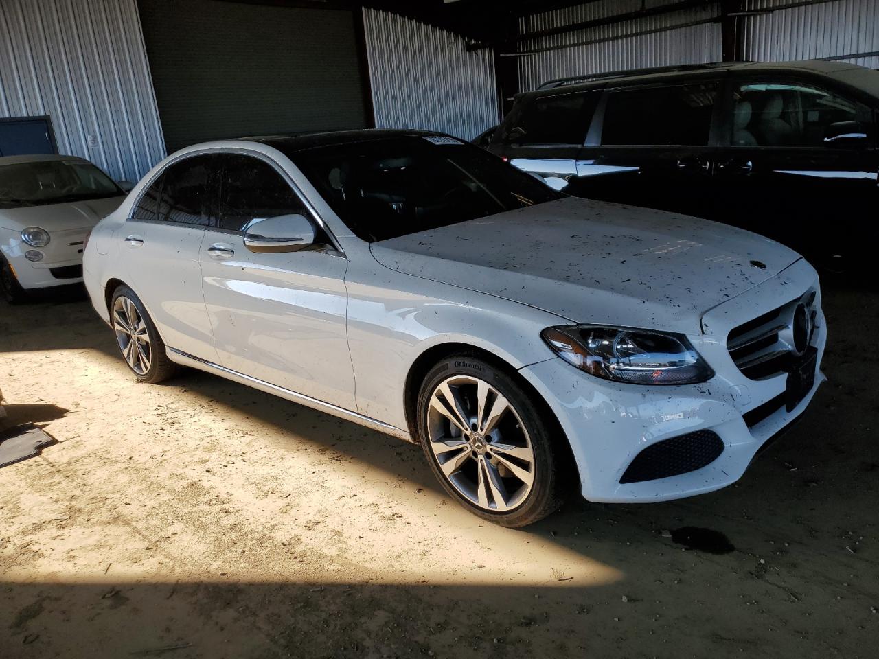 VIN 55SWF4JB5JU235155 2018 MERCEDES-BENZ C-CLASS no.4