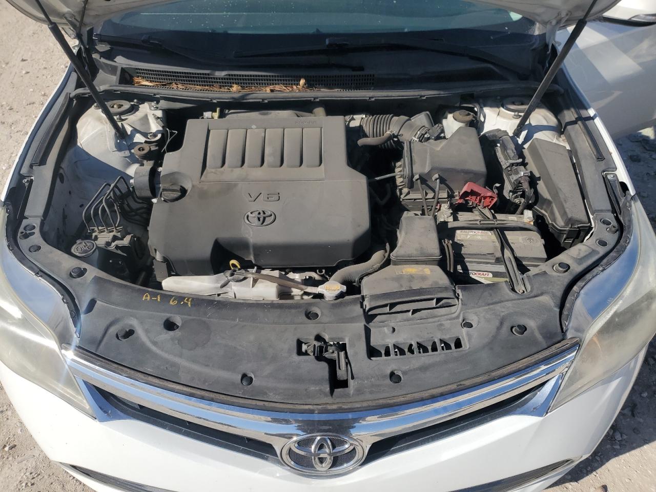 2014 Toyota Avalon - Image 11