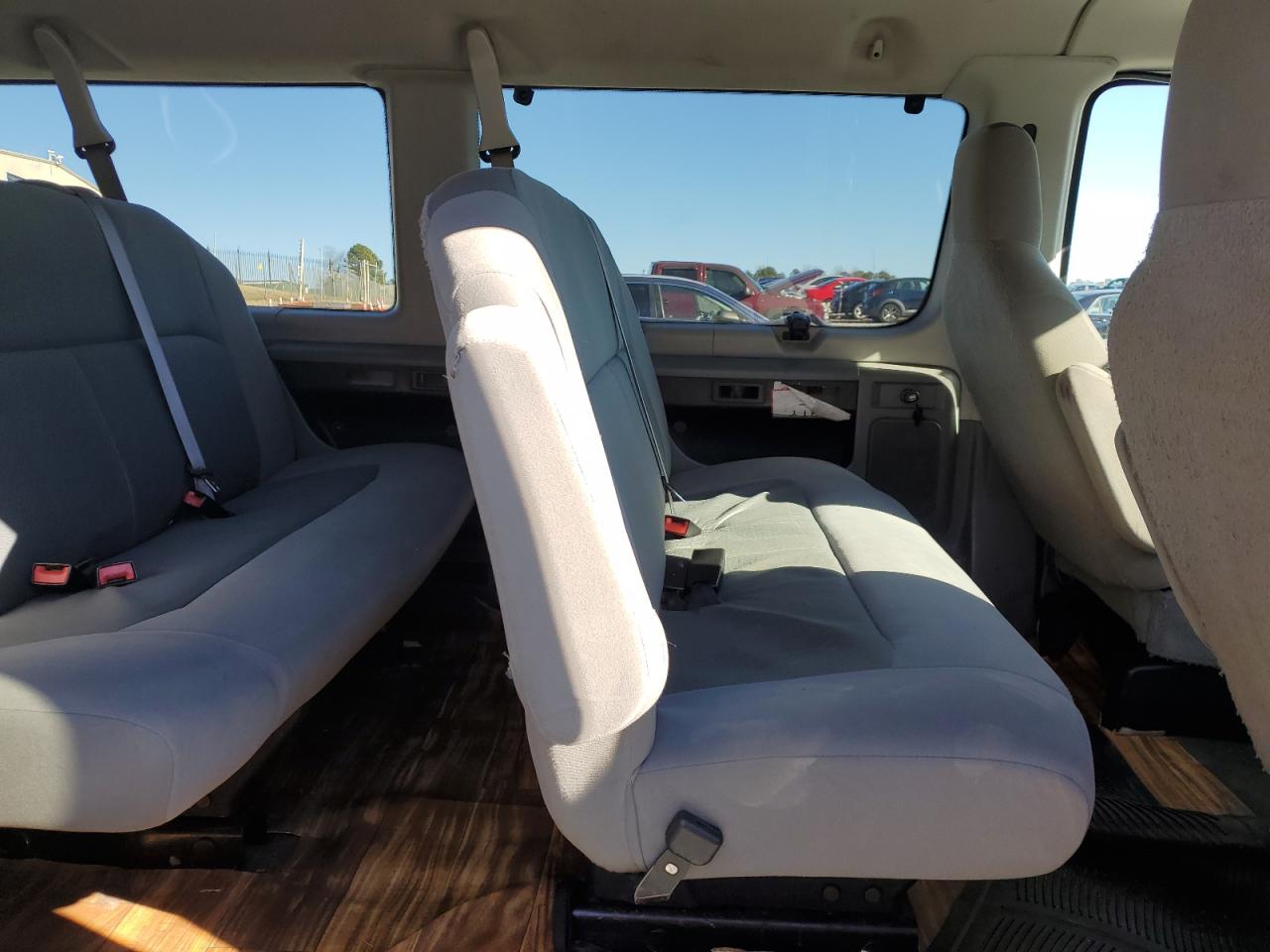 2009 Ford Econoline - Image 12
