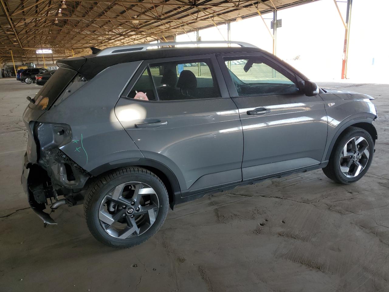2022 Hyundai Venue - Image 3