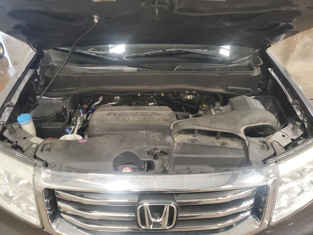 2015 Honda Pilot - Image 12