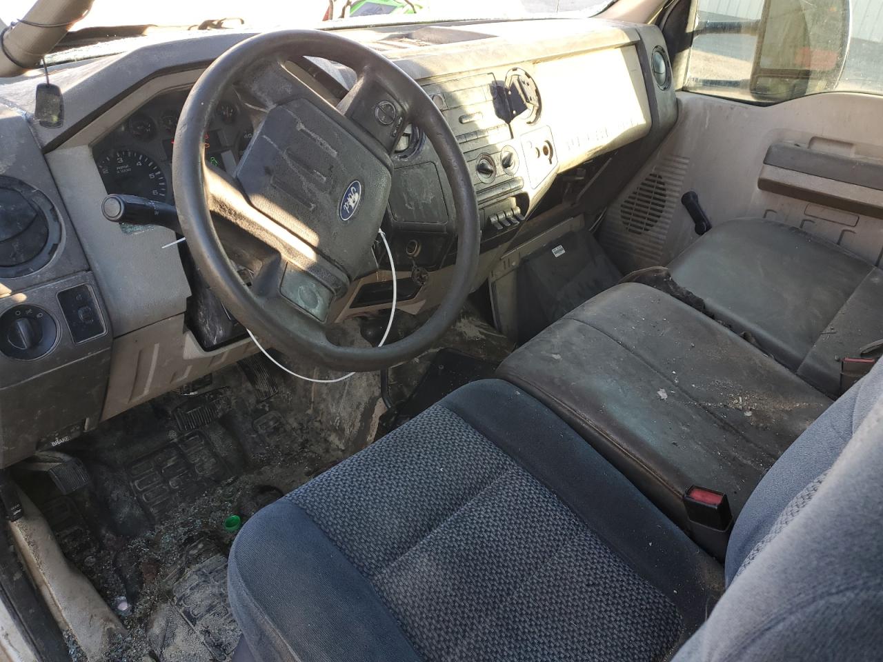 2009 Ford F250 - Image 8