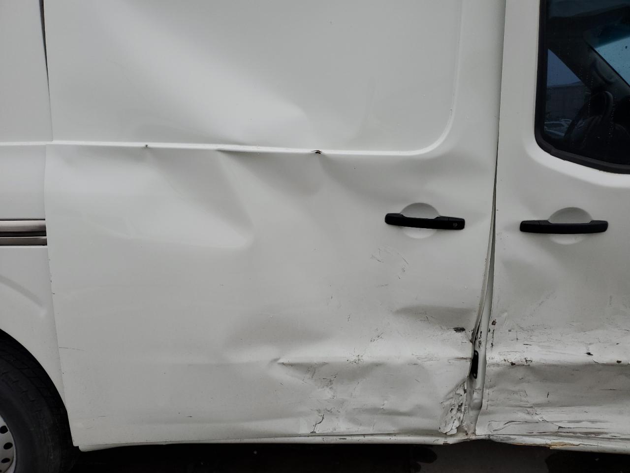 2018 Nissan NV - Image 10