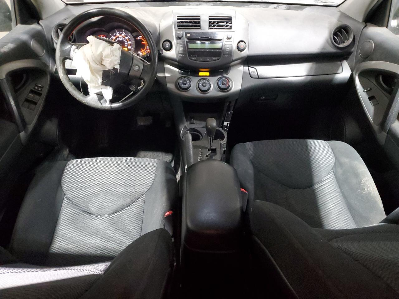 2010 Toyota RAV 4 - Image 8