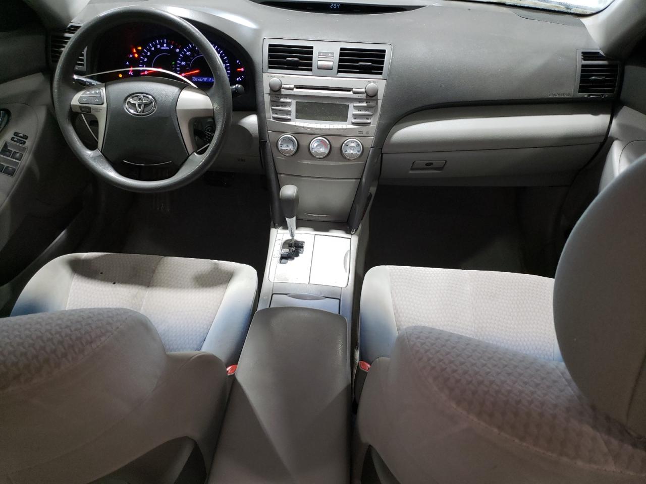 2011 Toyota Camry - Image 8