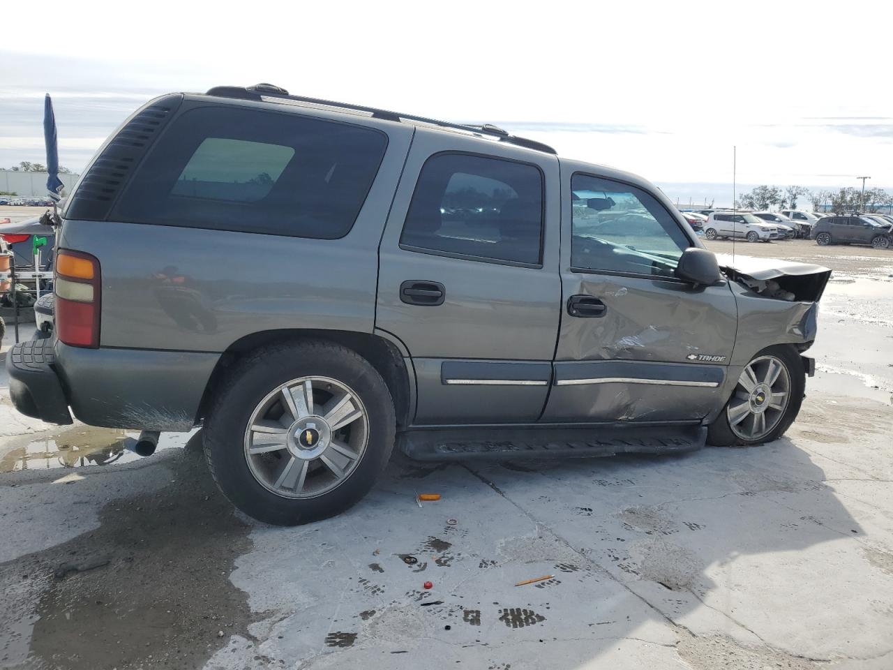 2002 Chevrolet Tahoe - Image 3