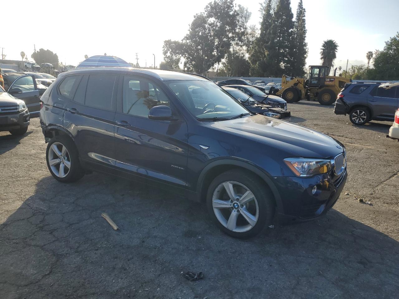 VIN 5UXWX9C57H0D98662 2017 BMW X3 no.4