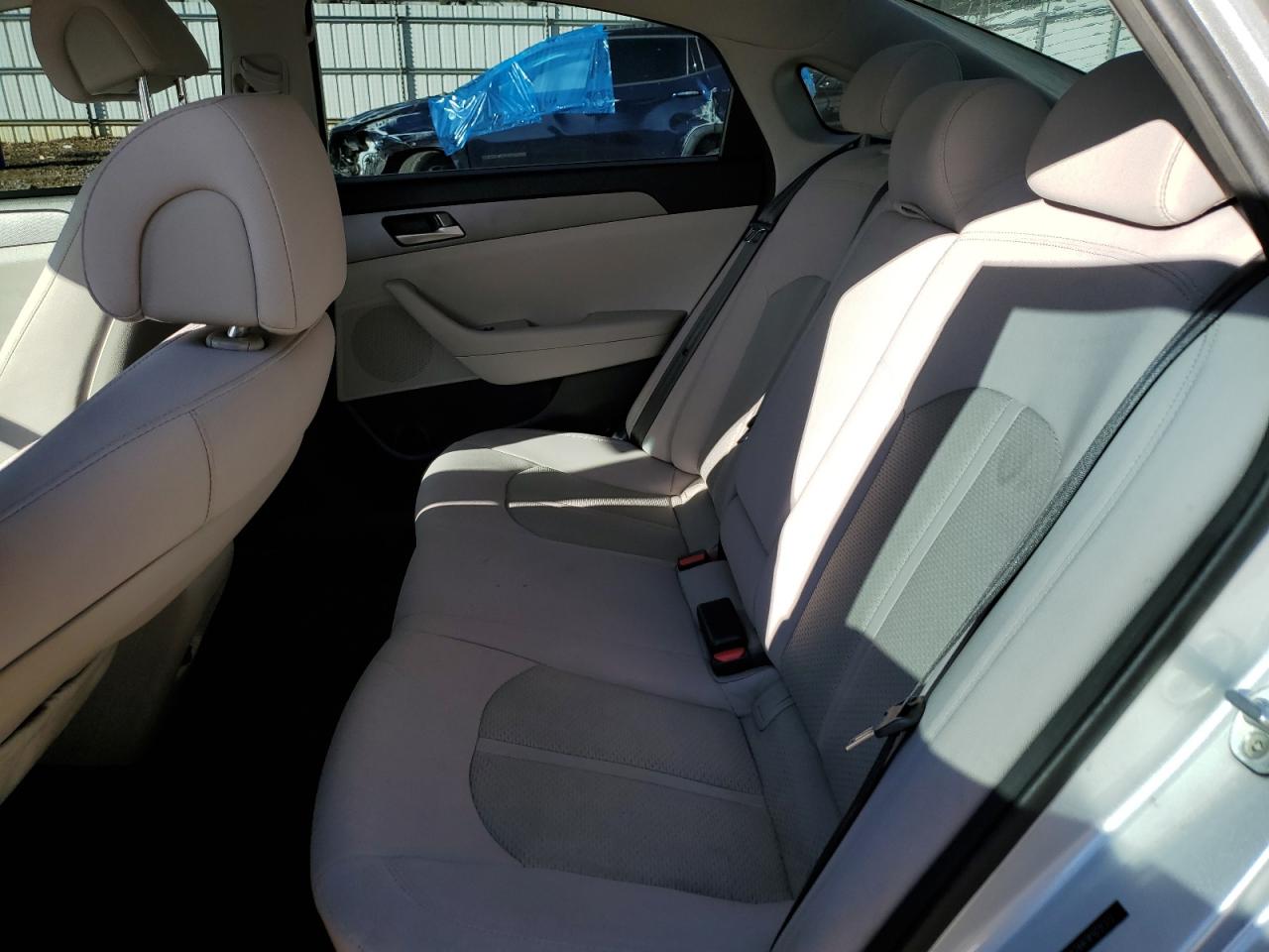 2015 Hyundai Sonata - Image 10