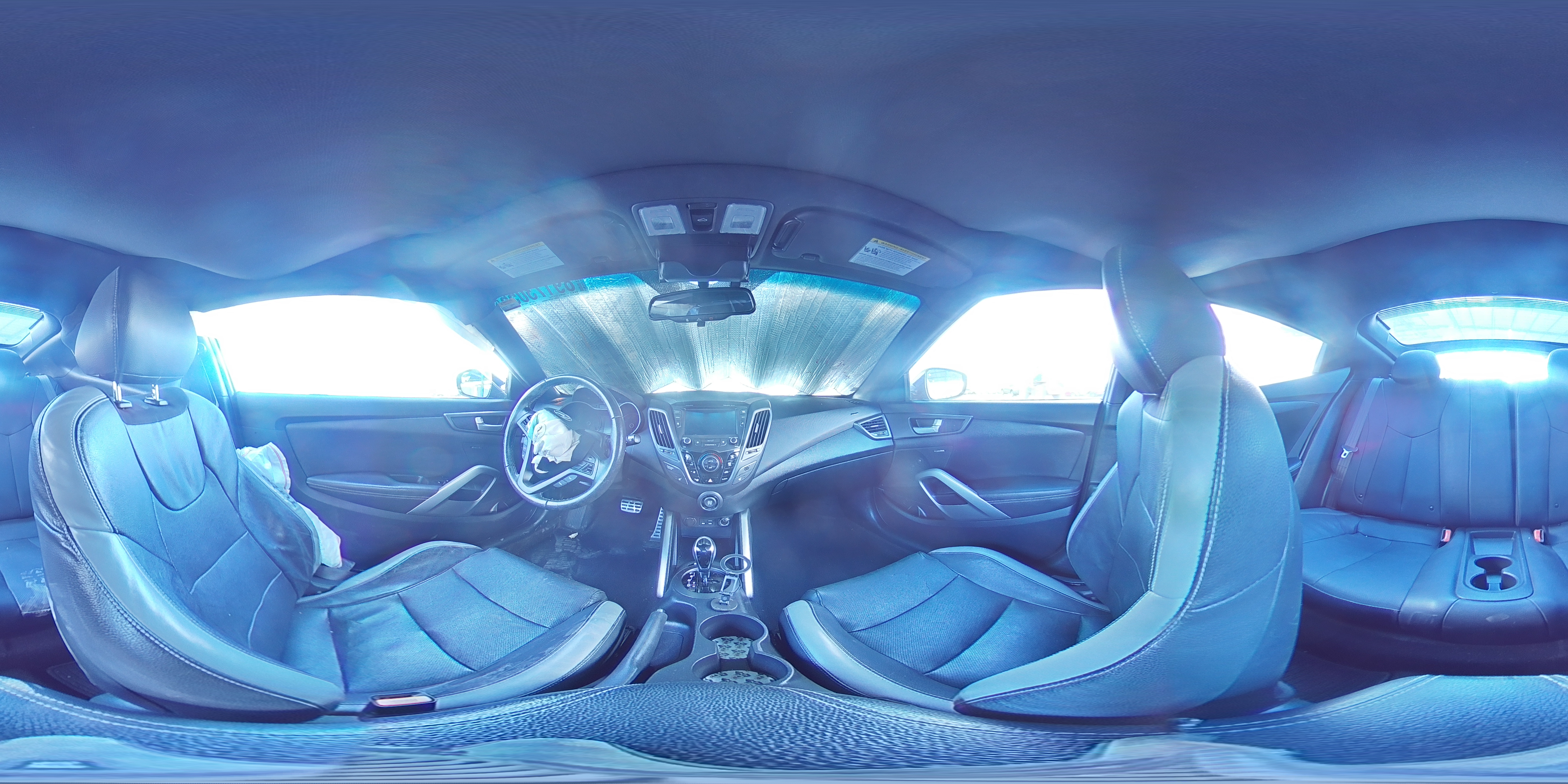 2016 Hyundai Veloster - Image 13