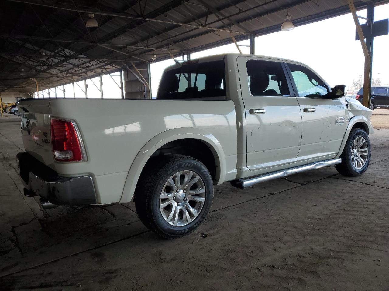 2017 RAM 1500 - Image 3