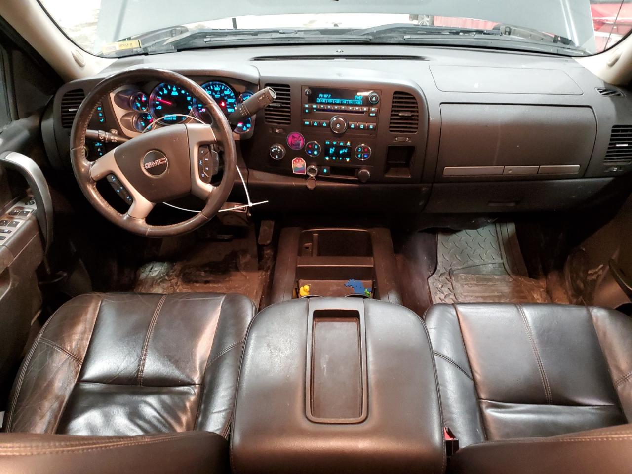 2011 GMC Sierra - Image 8