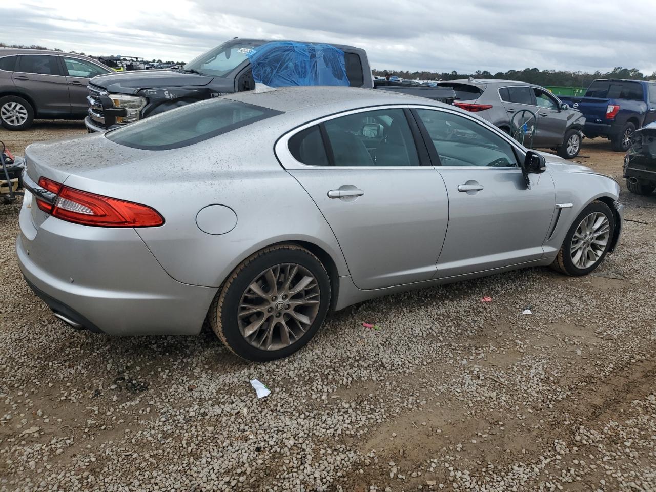 2013 Jaguar XF - Image 3