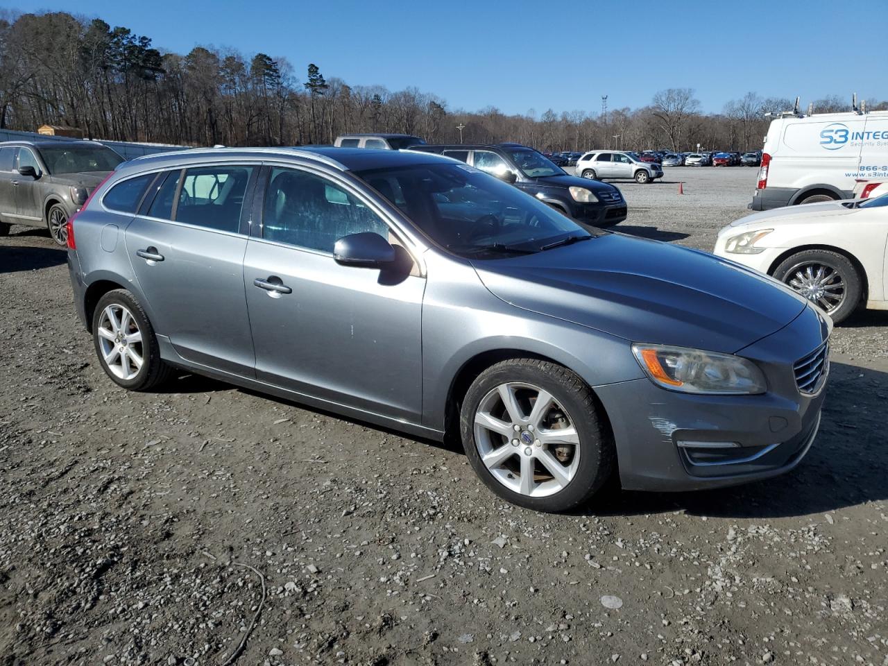 2017 Volvo V60 - Image 4