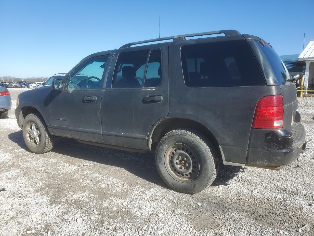 2005 Ford Explorer - Image 2