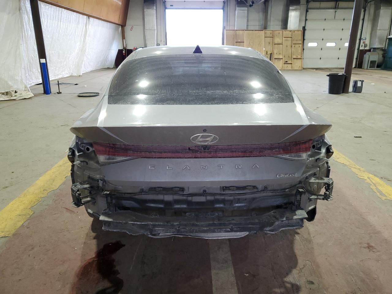 2023 Hyundai Elantra - Image 6
