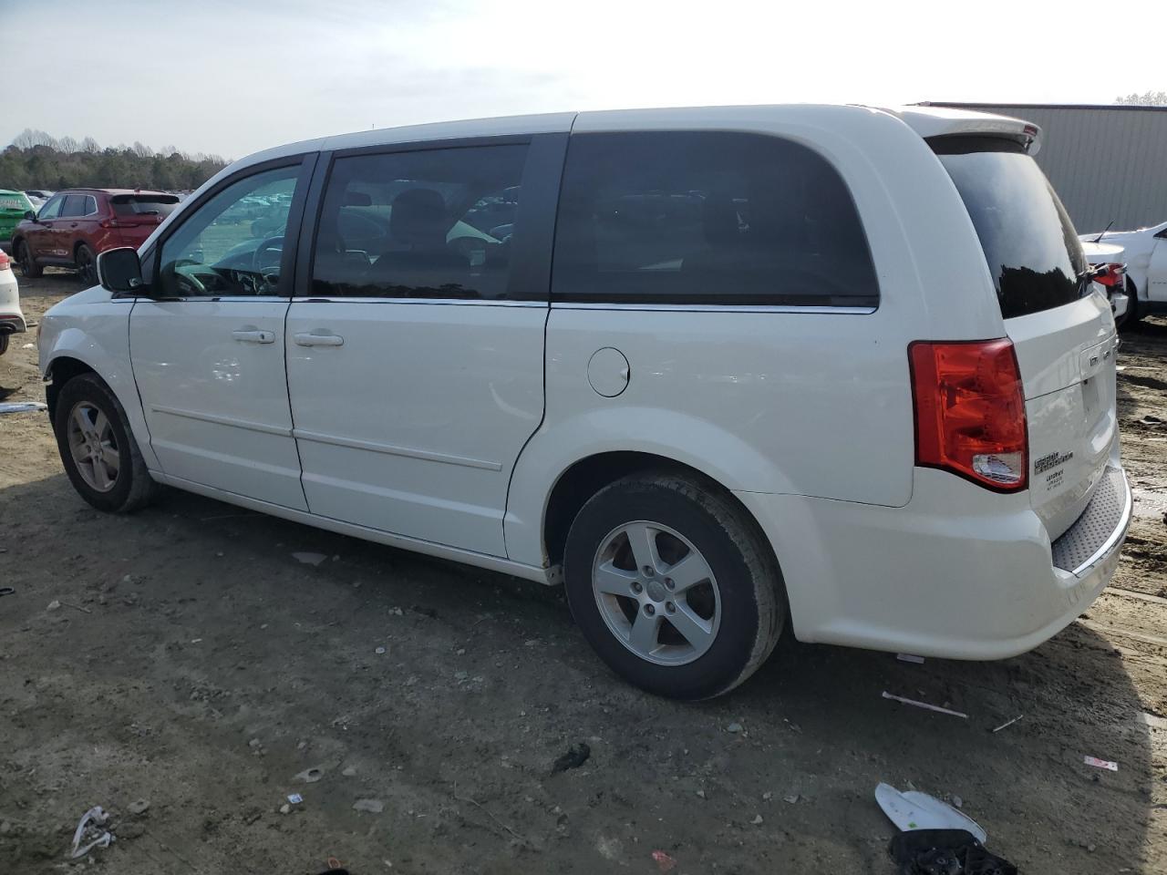 2012 Dodge Caravan - Image 2