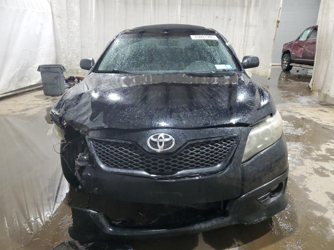 2011 Toyota Camry - Image 5