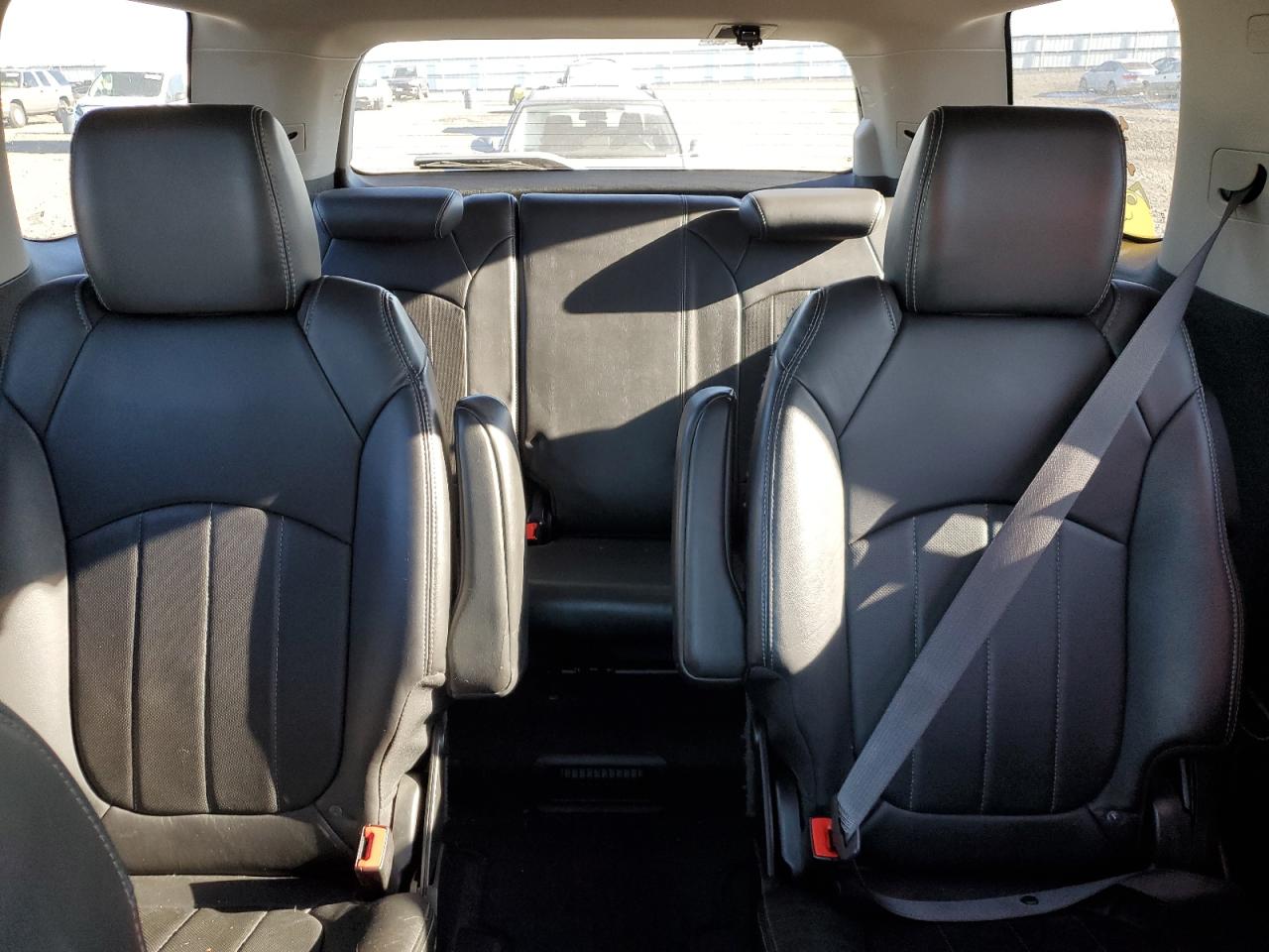 2013 GMC Acadia - Image 10