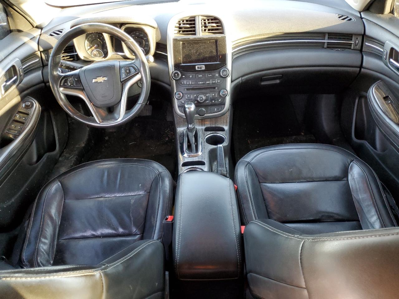 2016 Chevrolet Malibu - Image 8