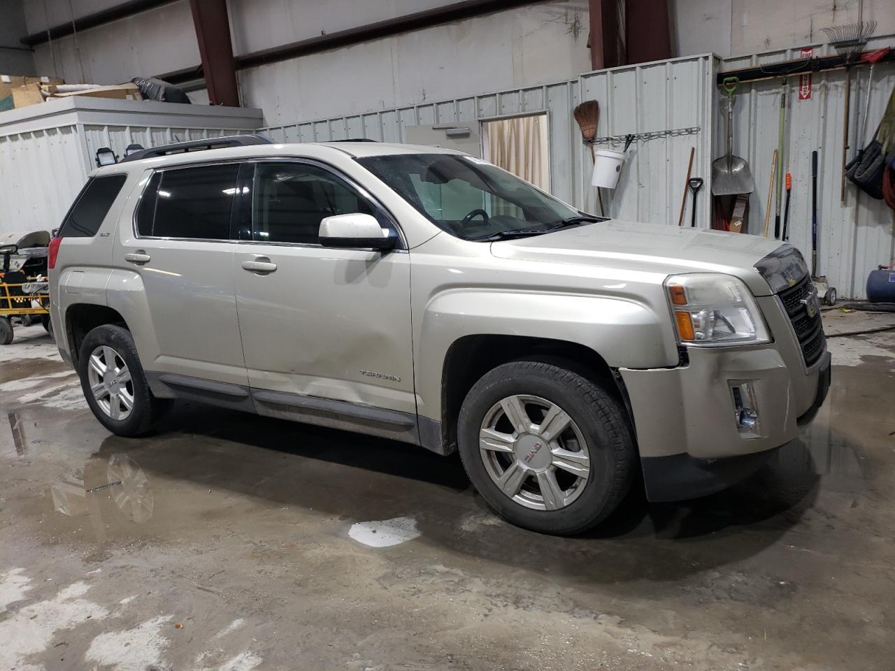 2015 GMC Terrain - Image 4