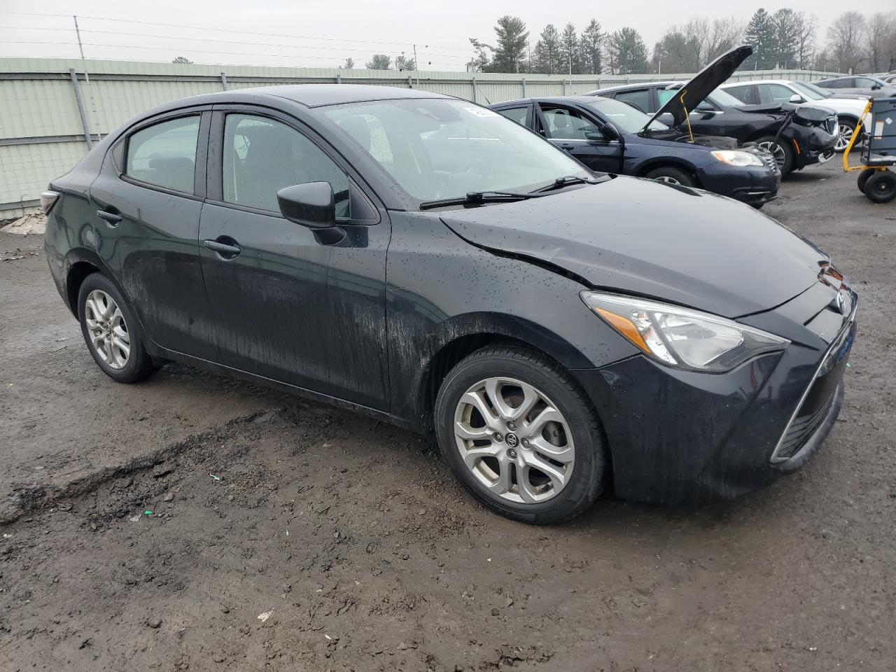 2017 Toyota Yaris - Image 4