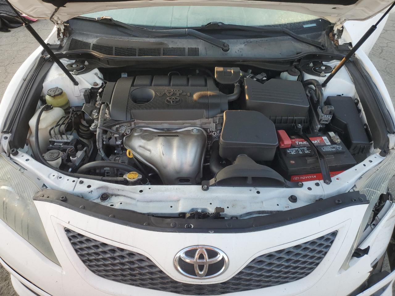 2011 Toyota Camry - Image 12