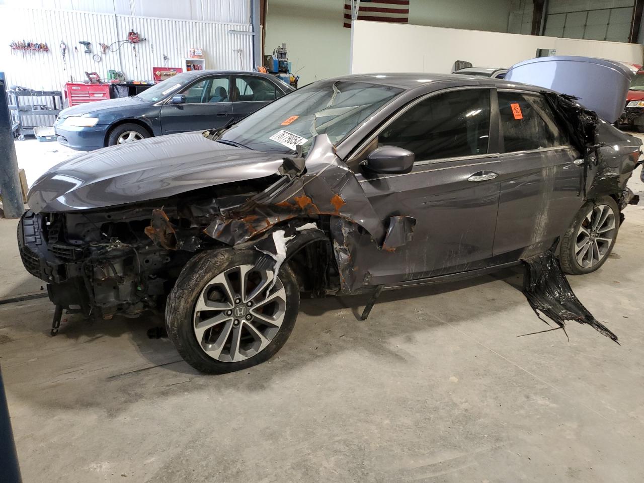 VIN 1HGCR2E5XDA116889 2013 HONDA ACCORD no.1