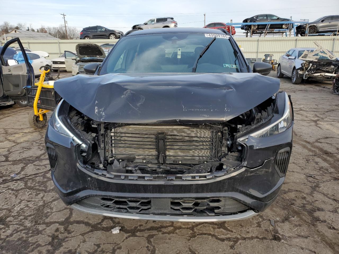 2023 Ford Escape - Image 5