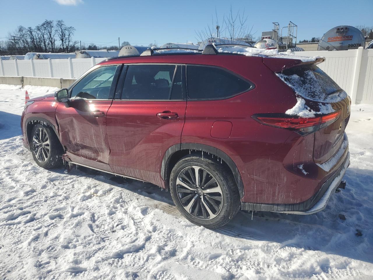 2021 Toyota Highlander - Image 2
