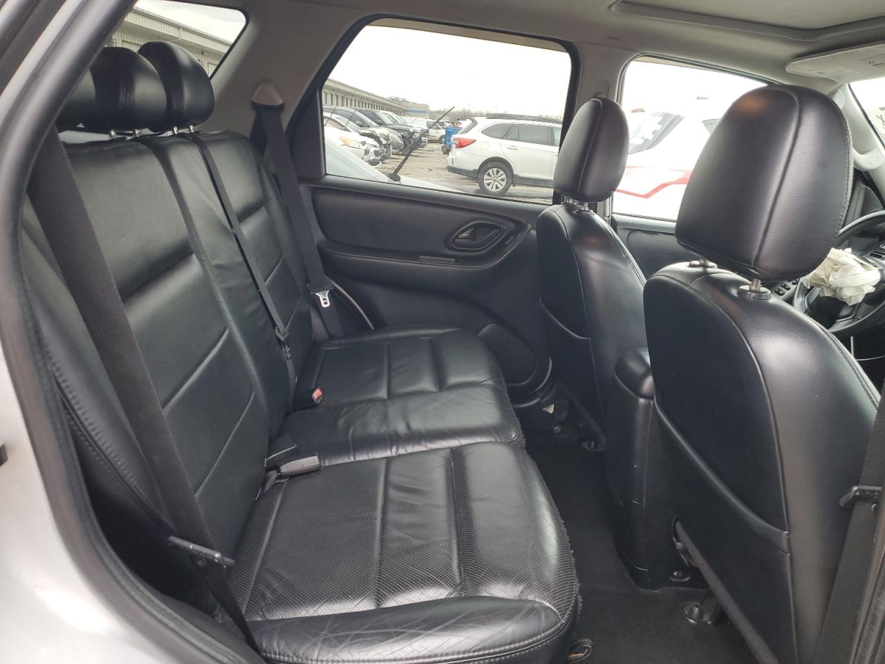 2005 Ford Escape Limited VIN: 1FMCU04115KA15781 Lot: 89275085