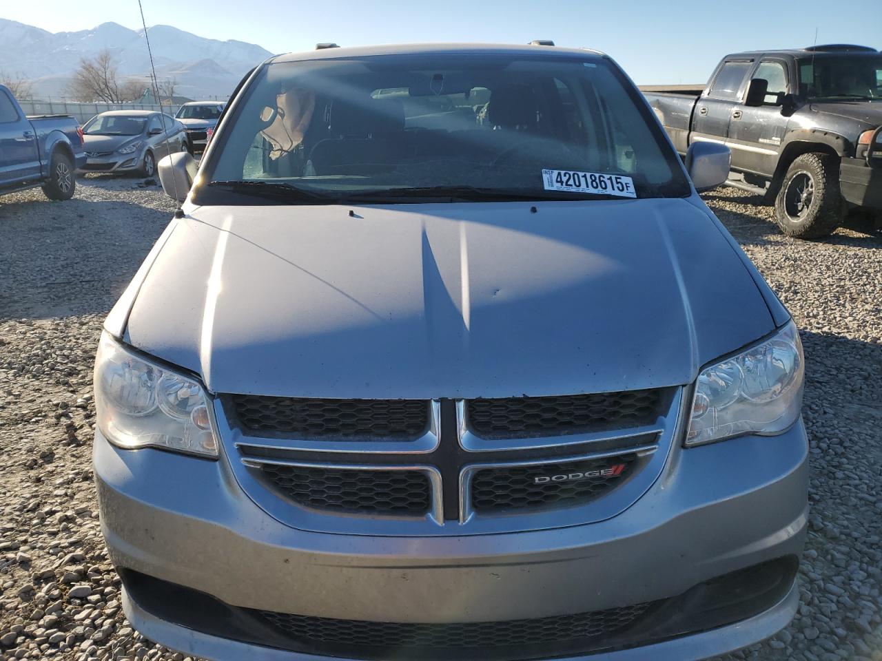 2016 Dodge Caravan - Image 5