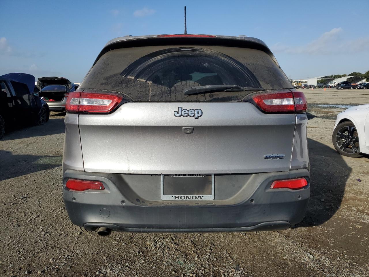 2017 Jeep Grand Cherokee - Image 6