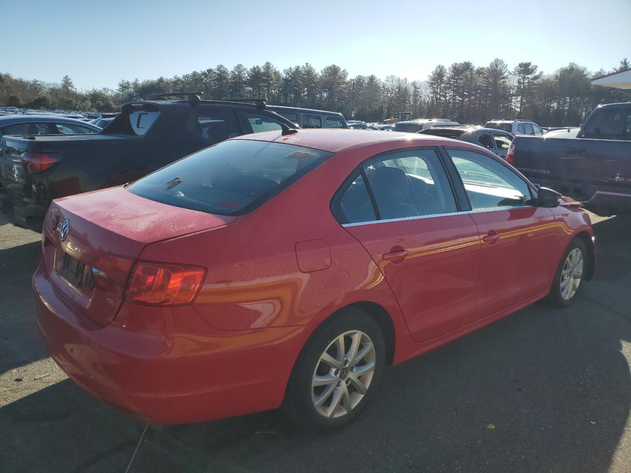 2014 Volkswagen Jetta - Image 3