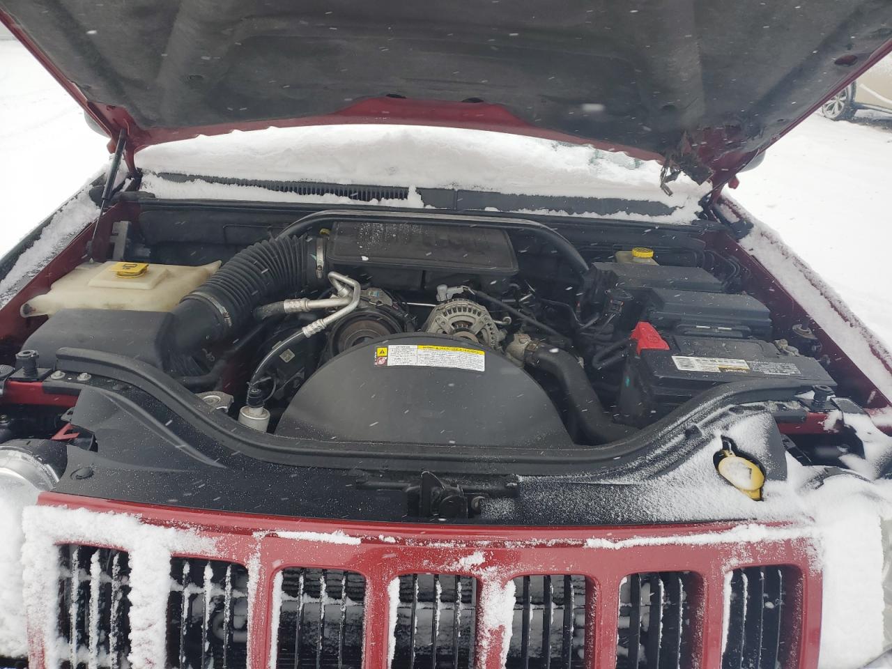 2010 Jeep Grand Cherokee - Image 13