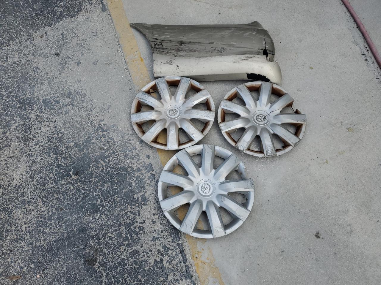2005 Toyota Camry - Image 12