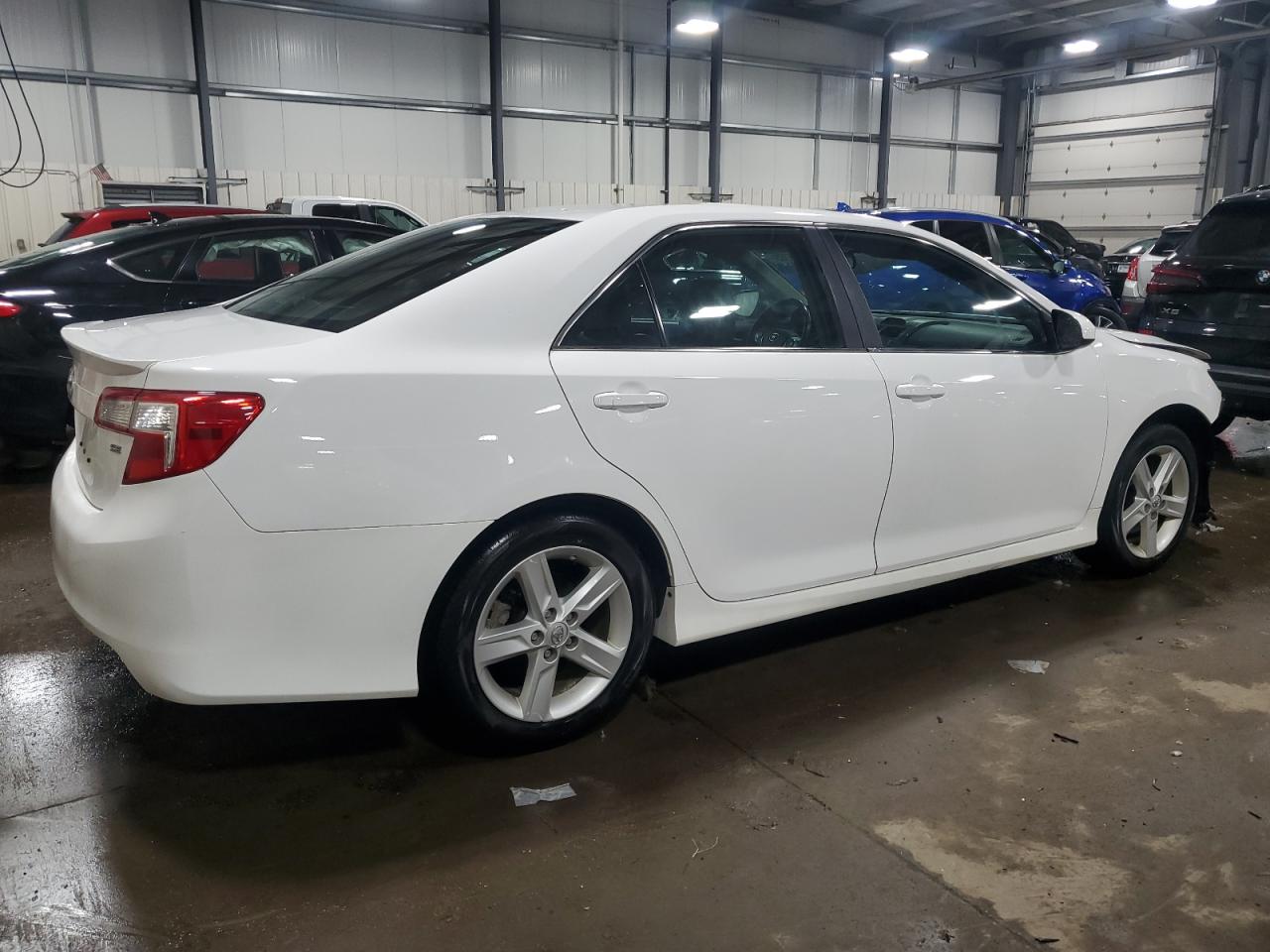 2014 Toyota Camry - Image 3