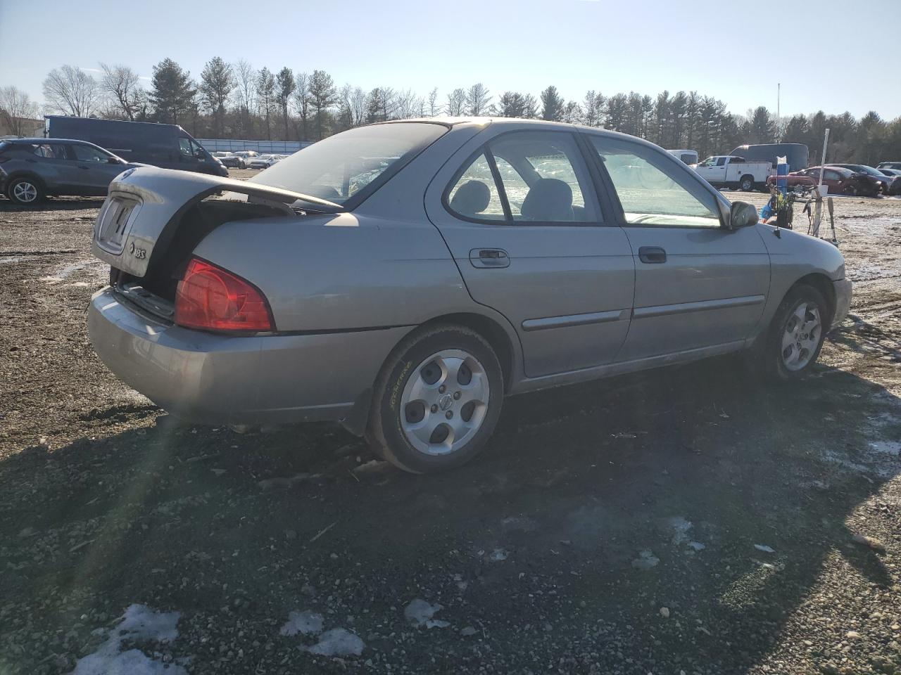 2005 Nissan Sentra - Image 3
