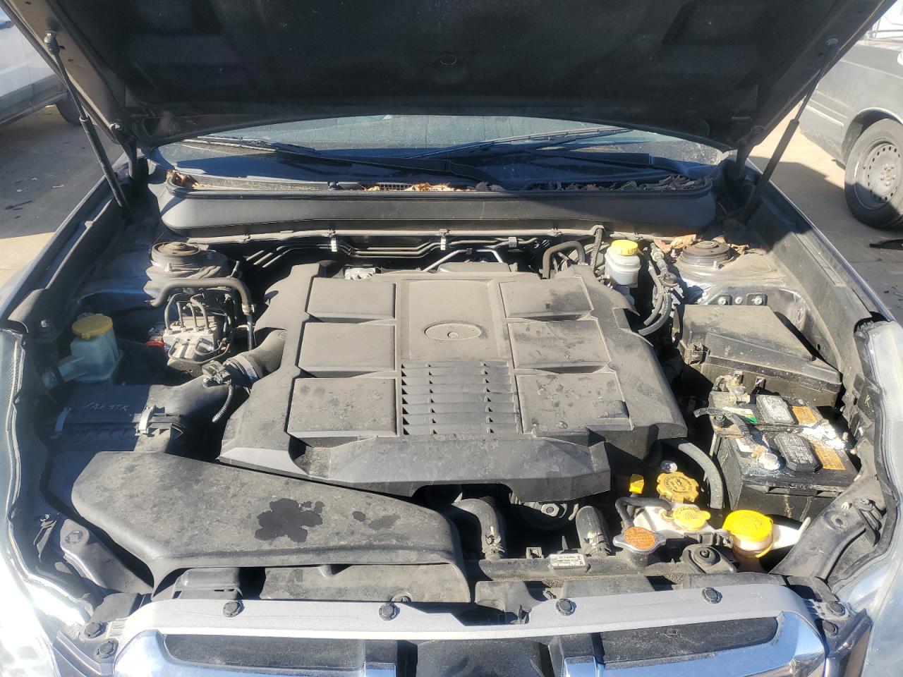 2014 Subaru Outback - Image 12