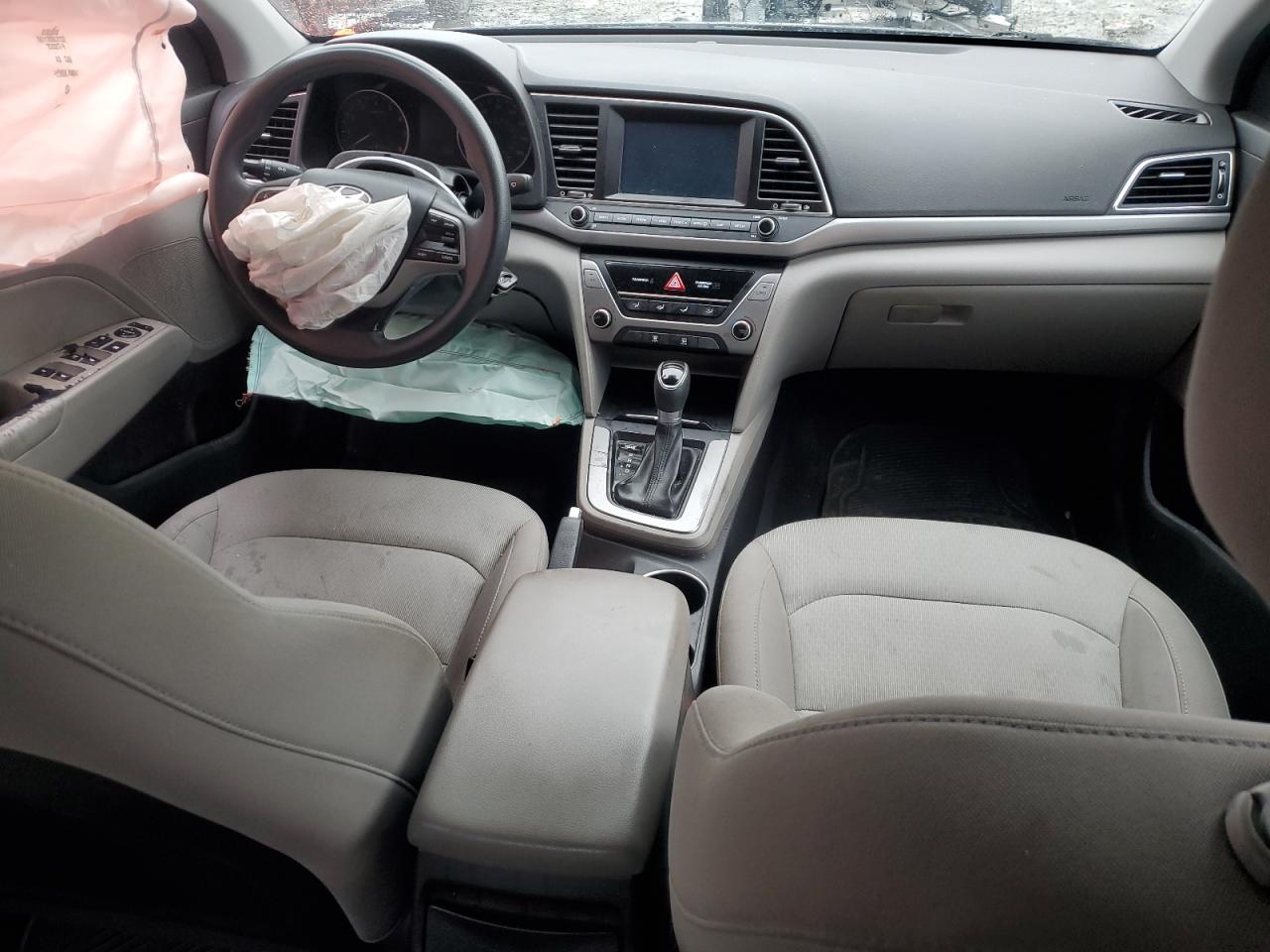 2017 Hyundai Elantra - Image 8