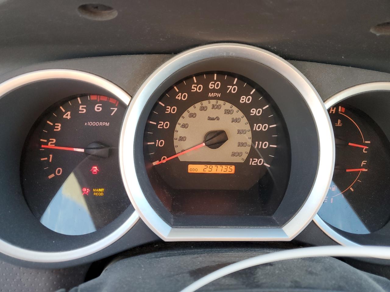 2005 Toyota Tacoma - Image 9