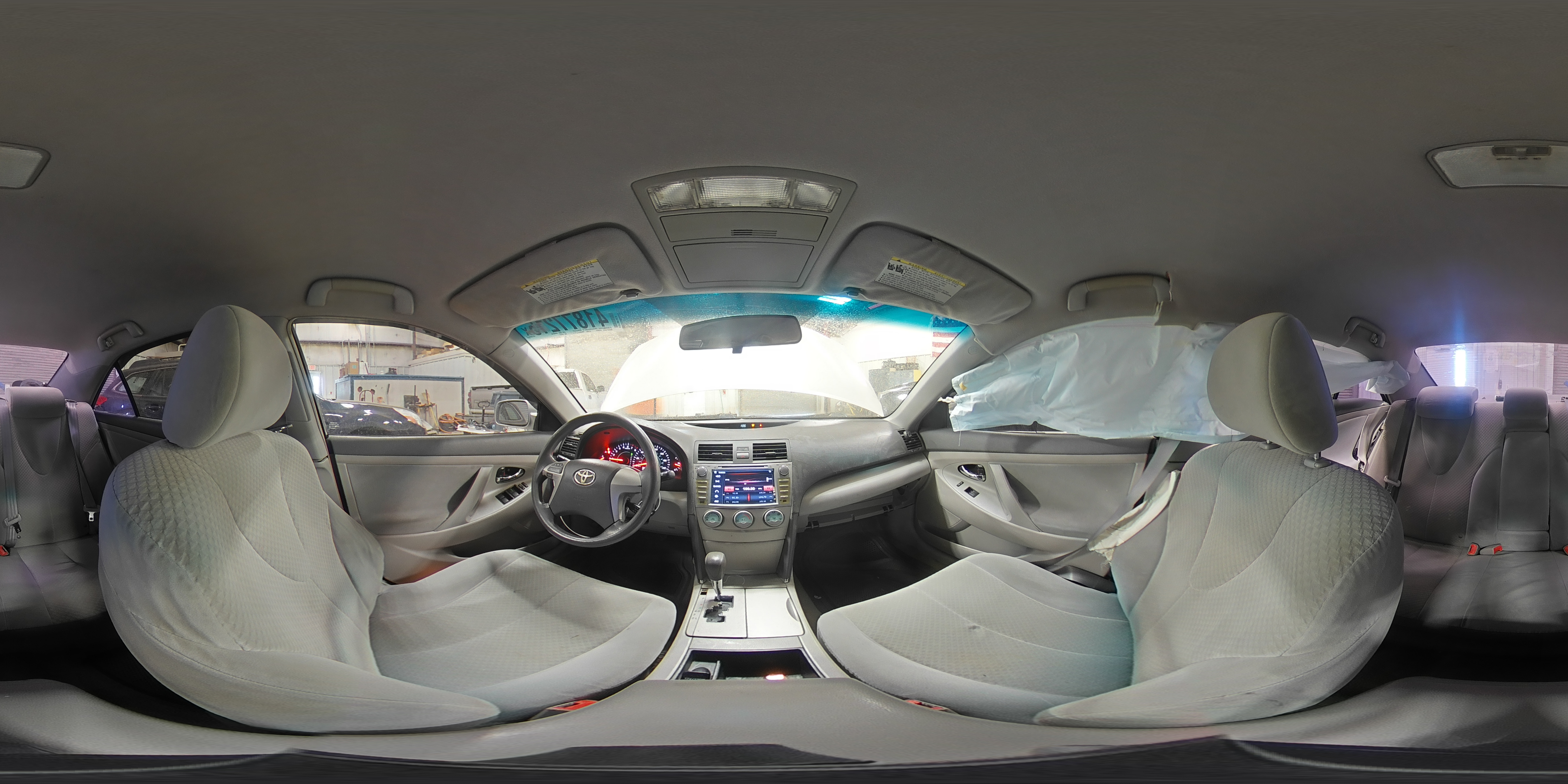 2009 Toyota Camry - Image 12