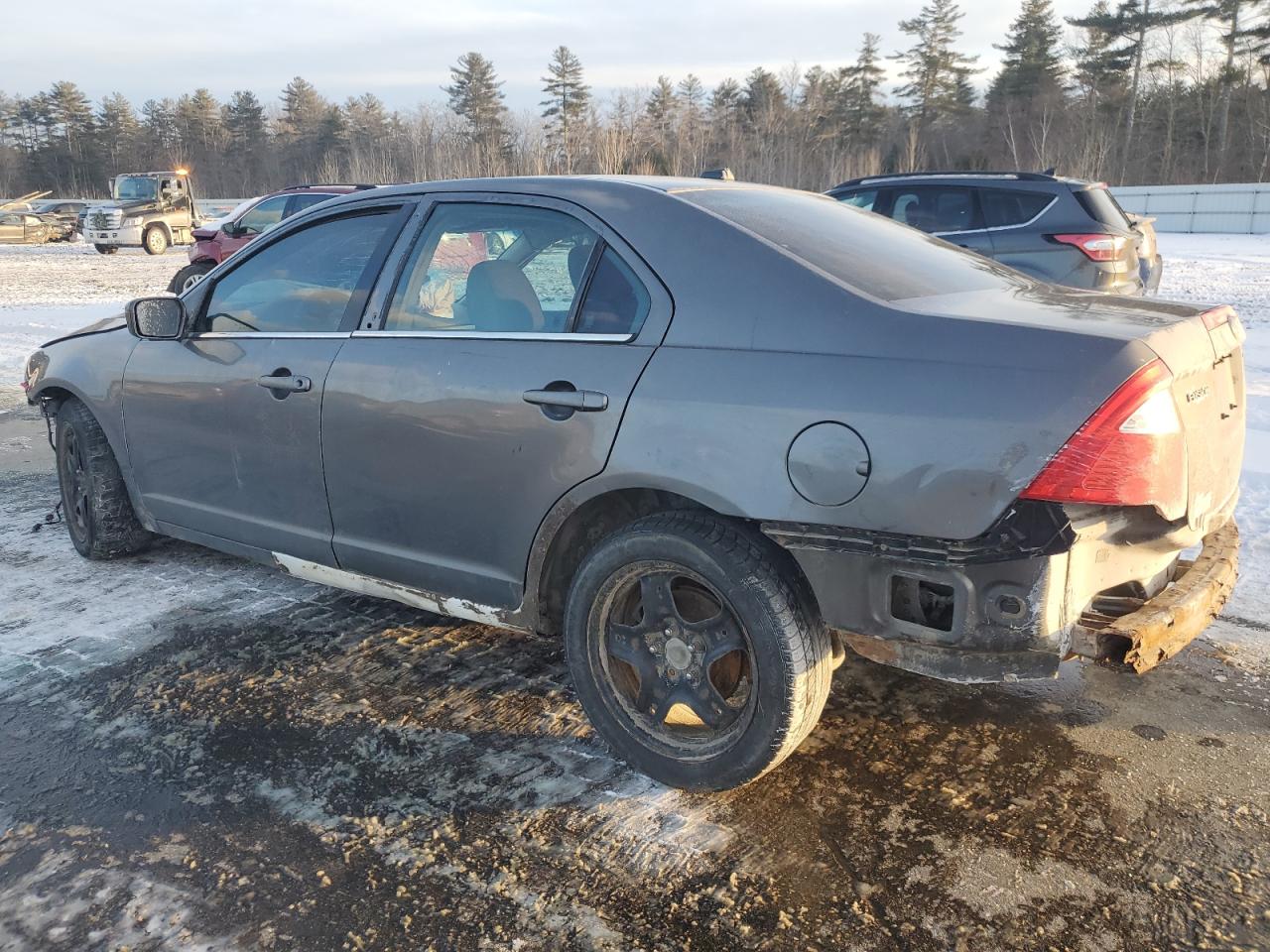 2010 Ford Fusion - Image 2