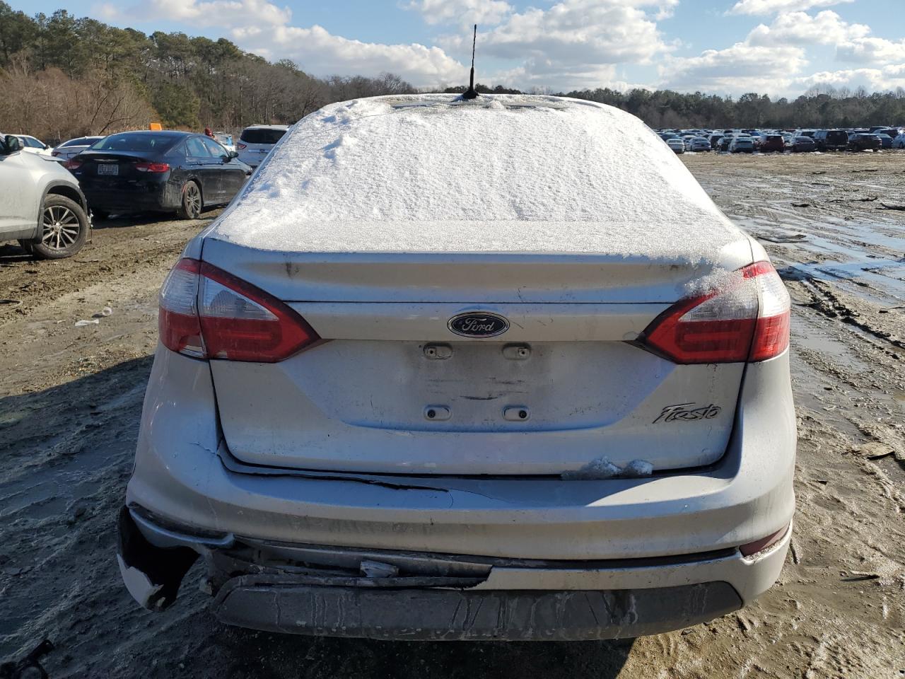 2014 Ford Fiesta - Image 6