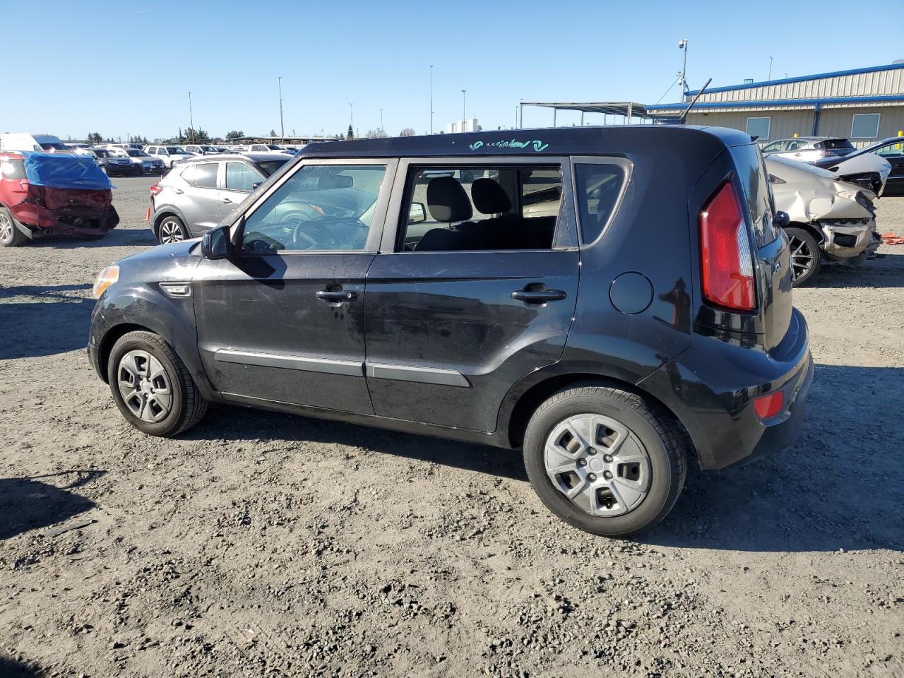 VIN KNDJT2A57D7504737 2013 KIA SOUL no.2