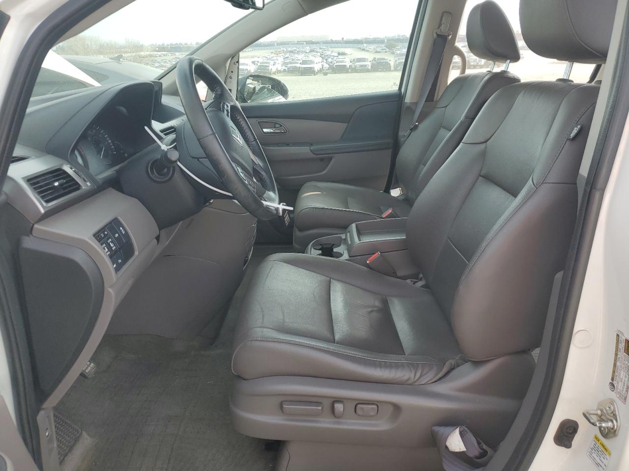 2015 Honda Odyssey - Image 7