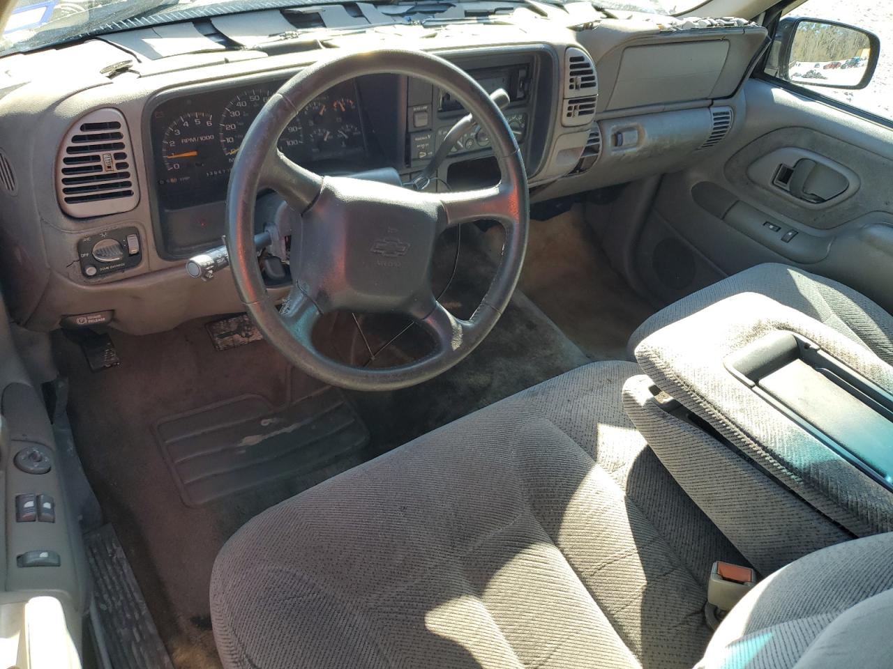 1998 Chevrolet GMT-400 - Image 8