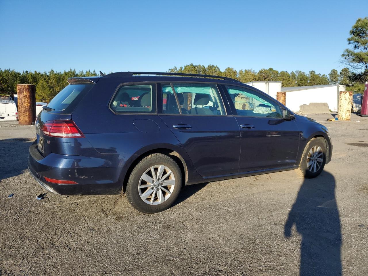 2018 Volkswagen Golf - Image 3