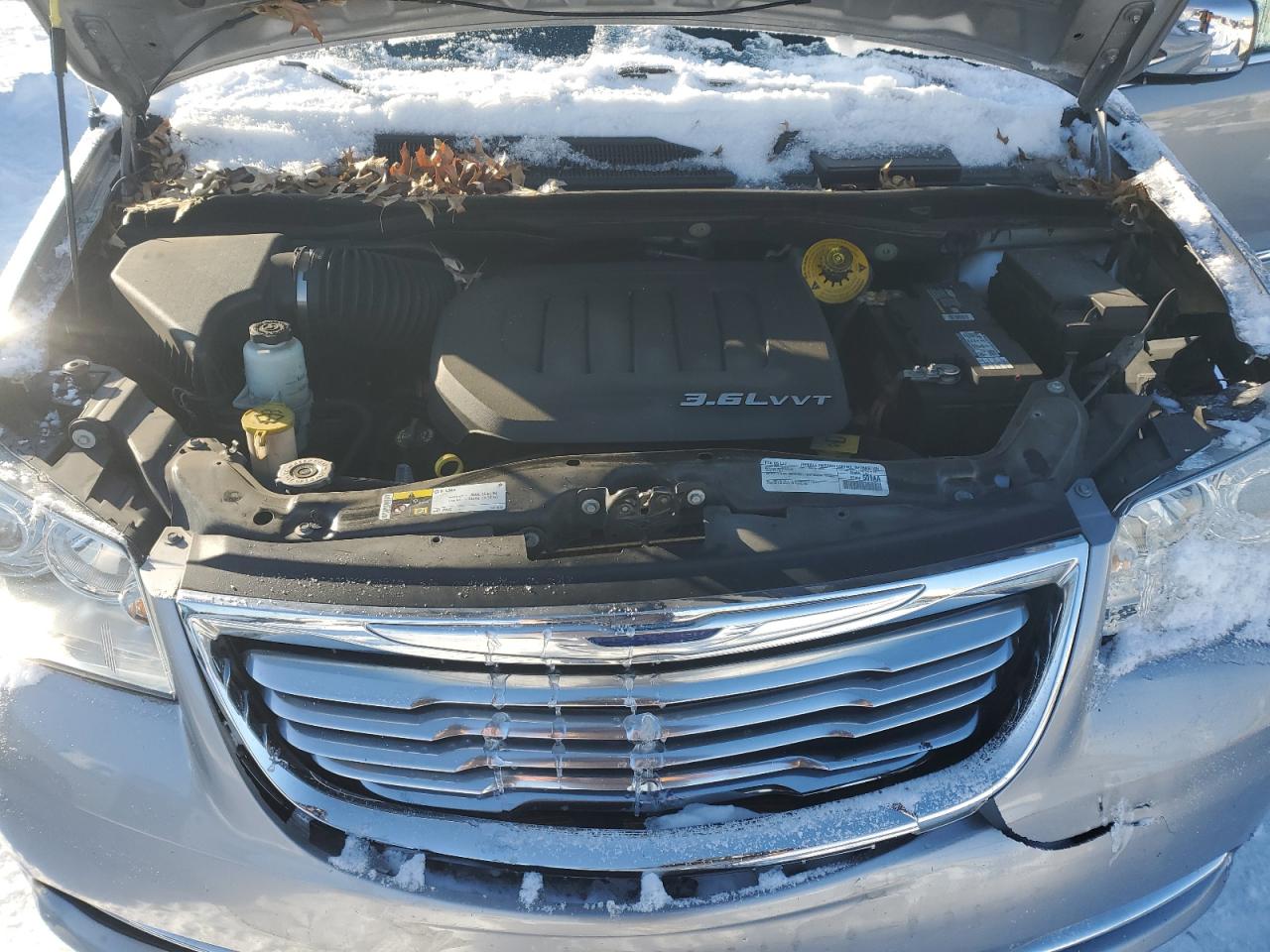 2016 Chrysler Town & Country Limited Platinum VIN: 2C4RC1GG2GR189614 Lot: 87894305