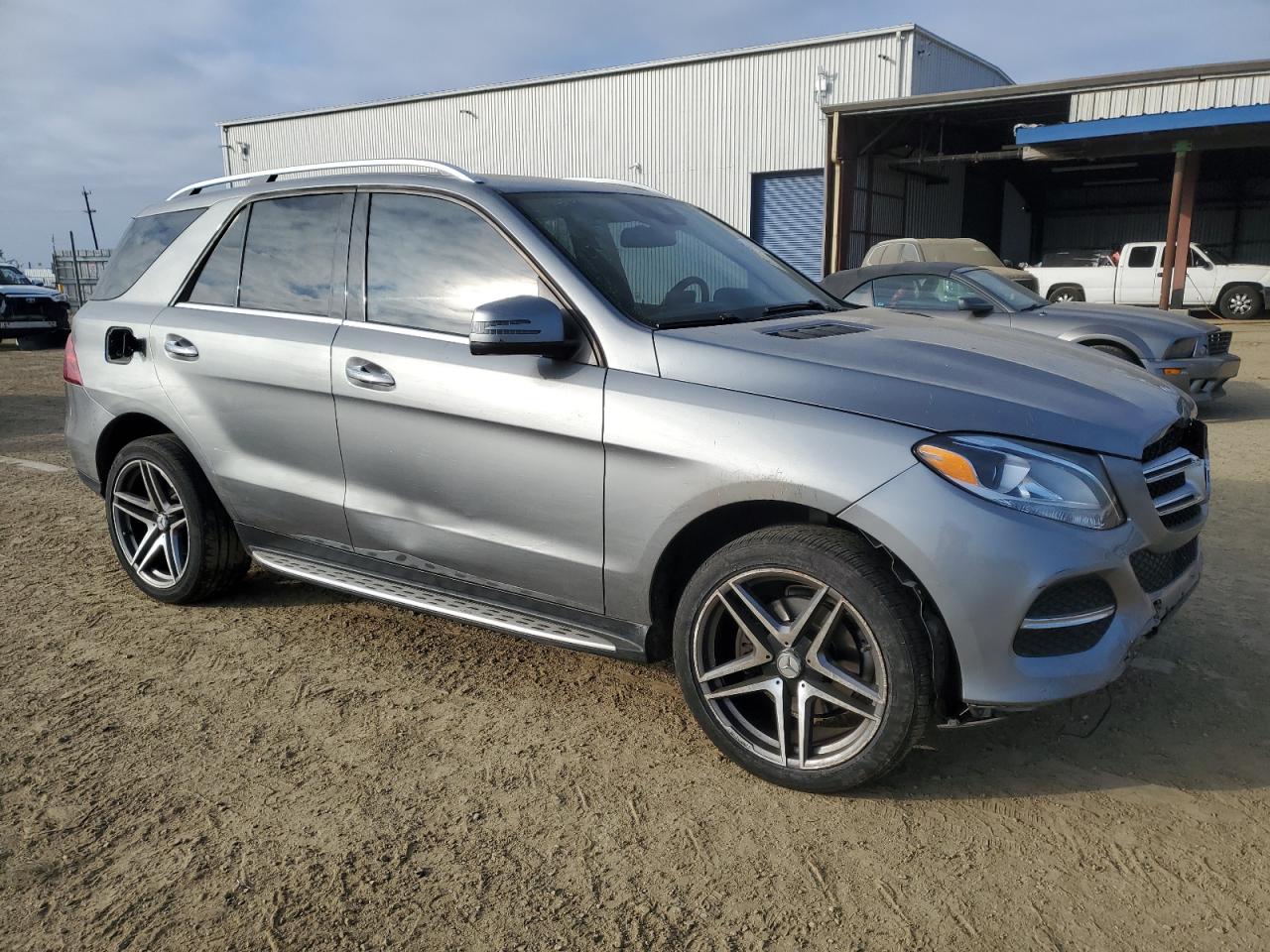 2016 Mercedes-Benz GLE - Image 4